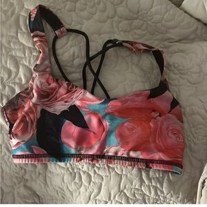 Lululemon sports bra
